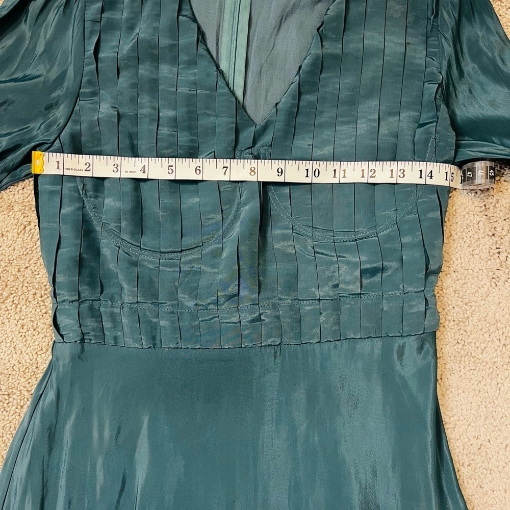 Bohme Elegant Green Midi Dress - Picture 16 of 16